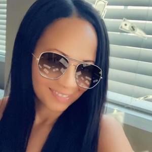 Meet your Posher, Loresha